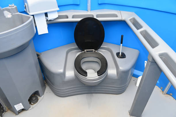 Best Portable restroom trailer rental  in Federal Y, WA